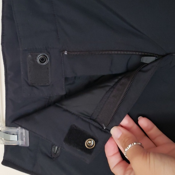 Obermeyer black snow pants, ski snowboard pants, women's size 6 - Picture 6 of 12